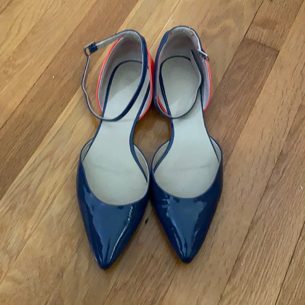Boden Navy and Coral Pointed Flats